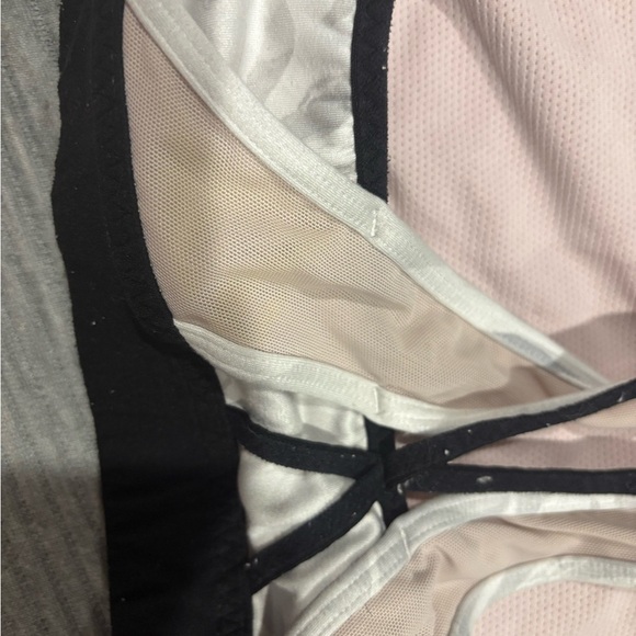 Marble Print Sports Bra - Picture 3 of 9